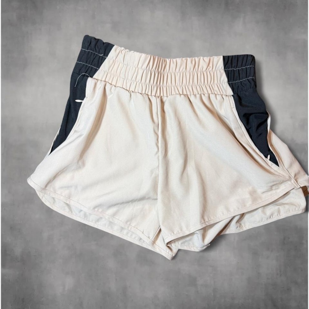 Happily Grey Women Cream Black Colorblock Smocked Waist Athletic Shorts